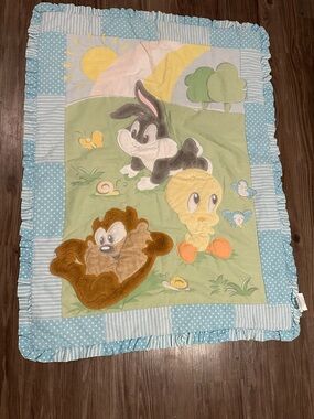 Vintage Baby Looney Tunes Crib Quilt Comforter